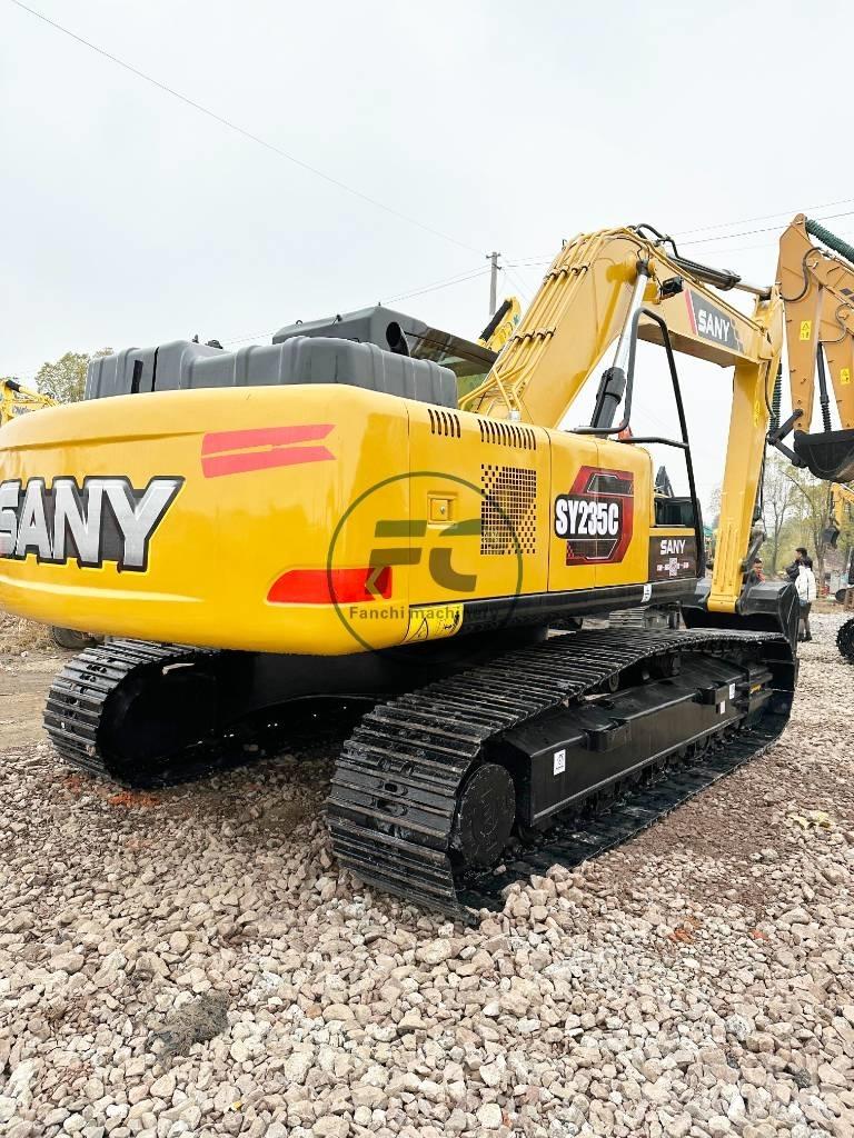Sany SY235C Середні екскаватори 7т. - 12т.