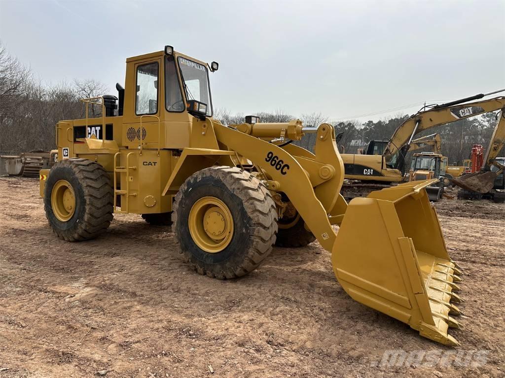 CAT 966C Фронтальні навантажувачі
