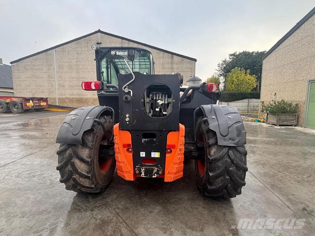 Bobcat TL470X Телескопічний навантажувач
