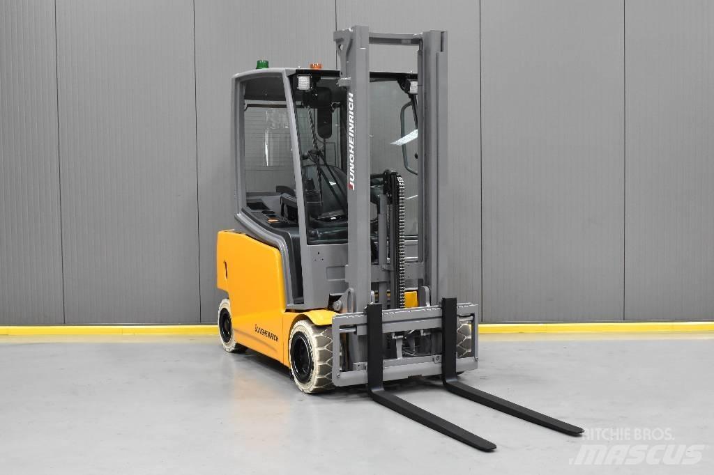 Jungheinrich EFG 320 Електронавантажувачі