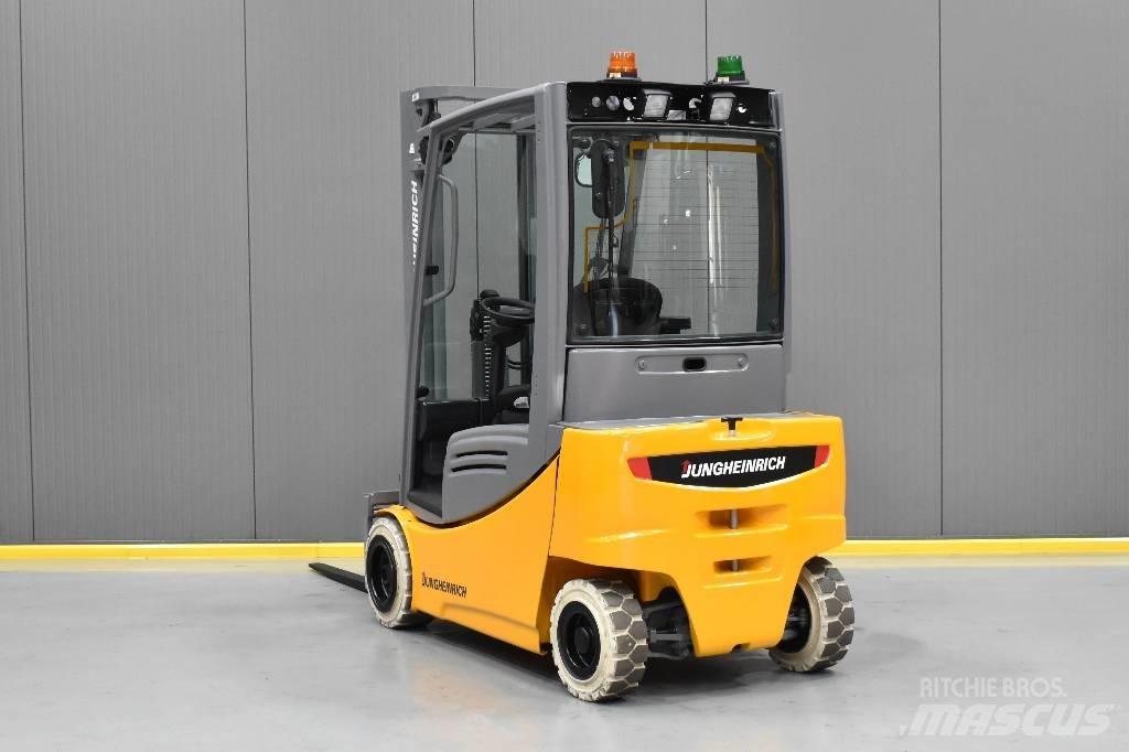Jungheinrich EFG 320 Електронавантажувачі
