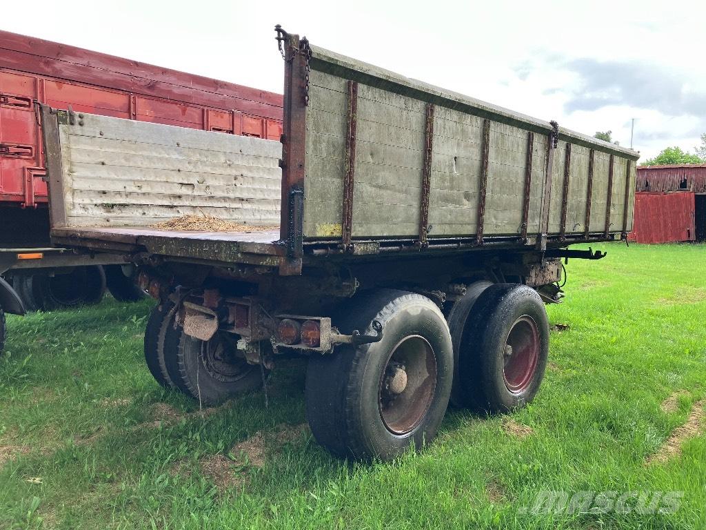 Ukurant Vogn Самосвальні причепи