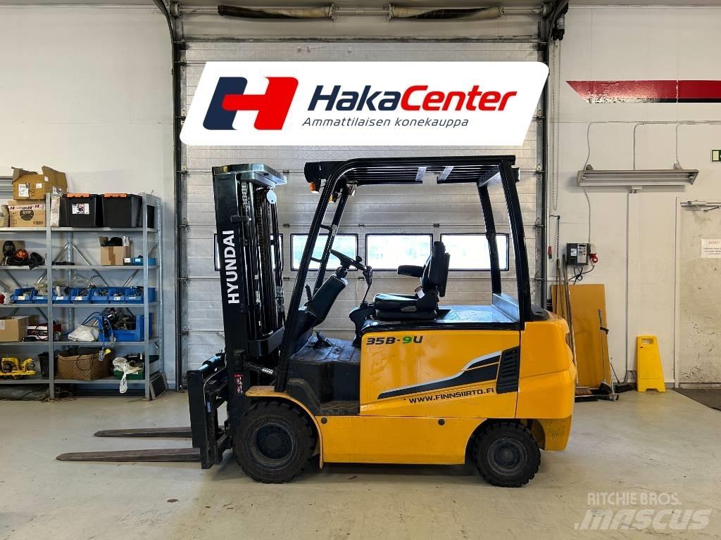 Hyundai 35B-9U Електронавантажувачі