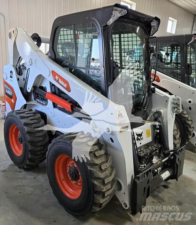 Bobcat S650 Міні-навантажувачі