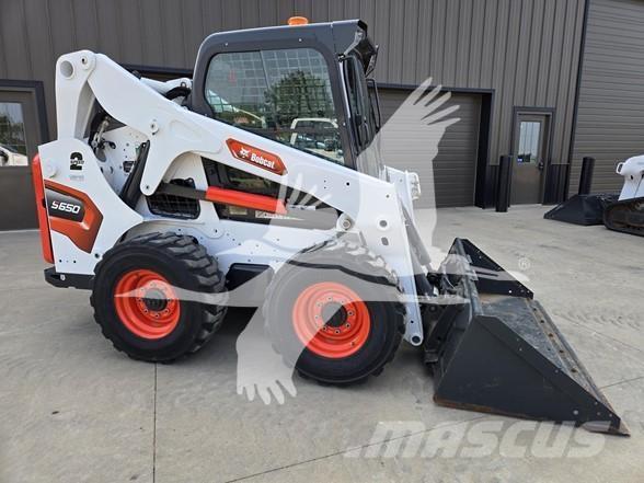 Bobcat S650 Міні-навантажувачі