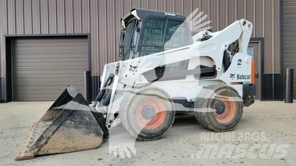Bobcat S850 Міні-навантажувачі