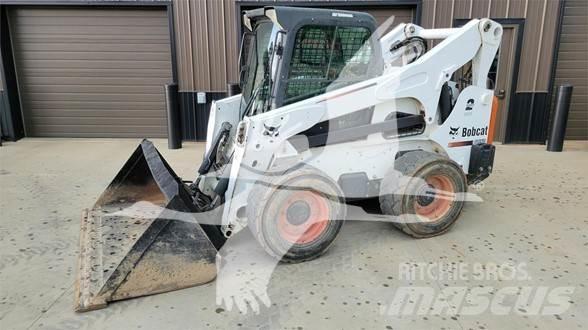 Bobcat S850 Міні-навантажувачі