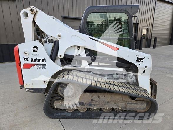 Bobcat T740 Міні-навантажувачі