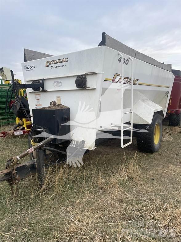  CATTLELAC 460 Завантажувачі змішувальних машин
