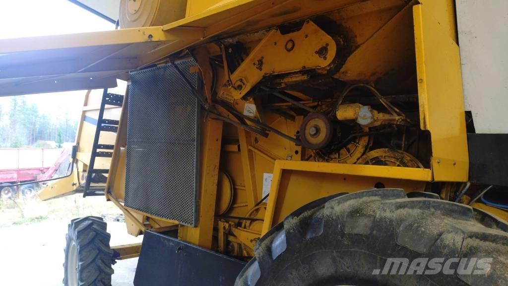 Sampo 2045 Зернозбиральні комбайни