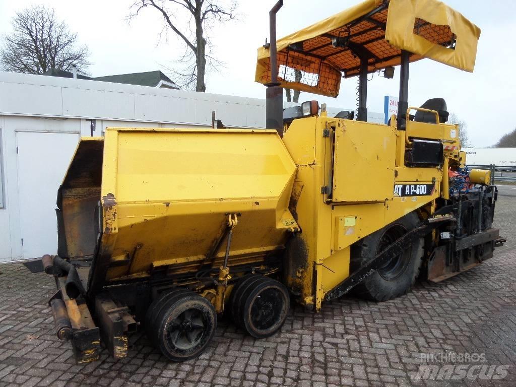 CAT AP 600 Асфальтовкладачі