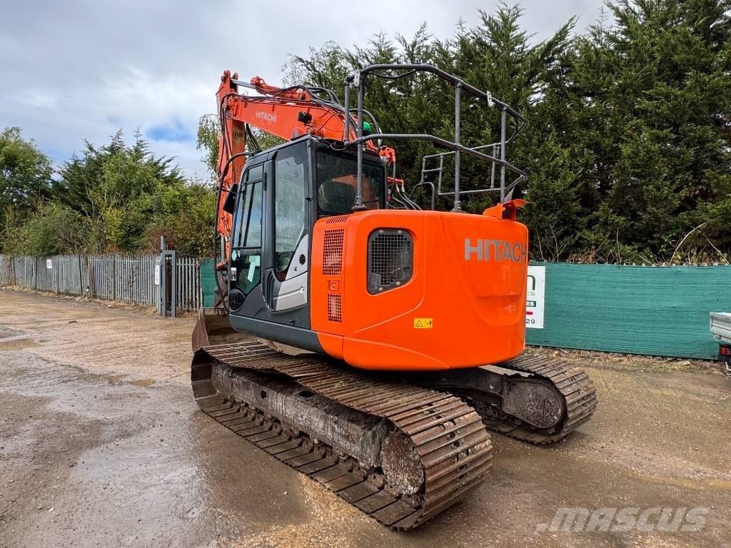 Hitachi ZX 135 US-5B Гусеничні екскаватори