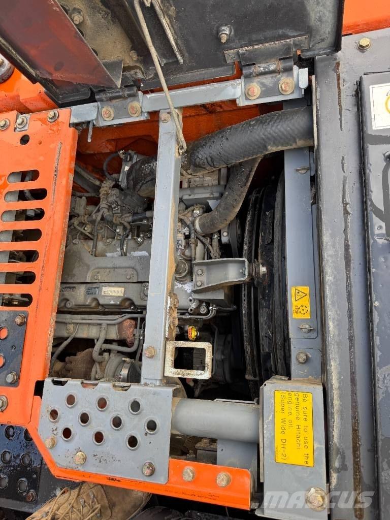 Hitachi ZX 135 US-5B Гусеничні екскаватори