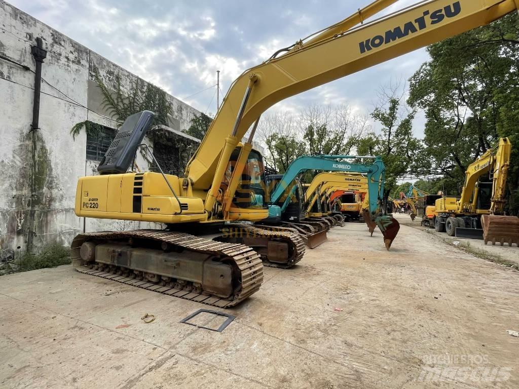 Komatsu PC 220 Гусеничні екскаватори