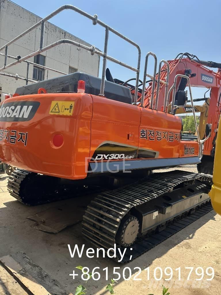 Doosan DX 300 Середні екскаватори 7т. - 12т.