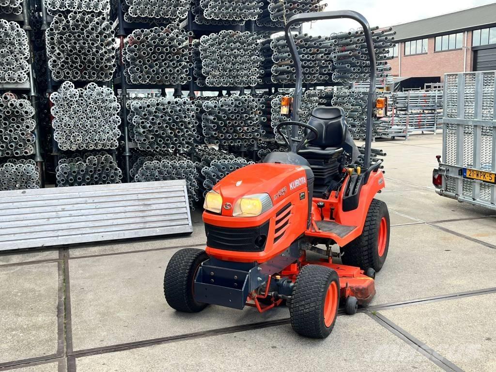 Kubota BX 2350 Трактори