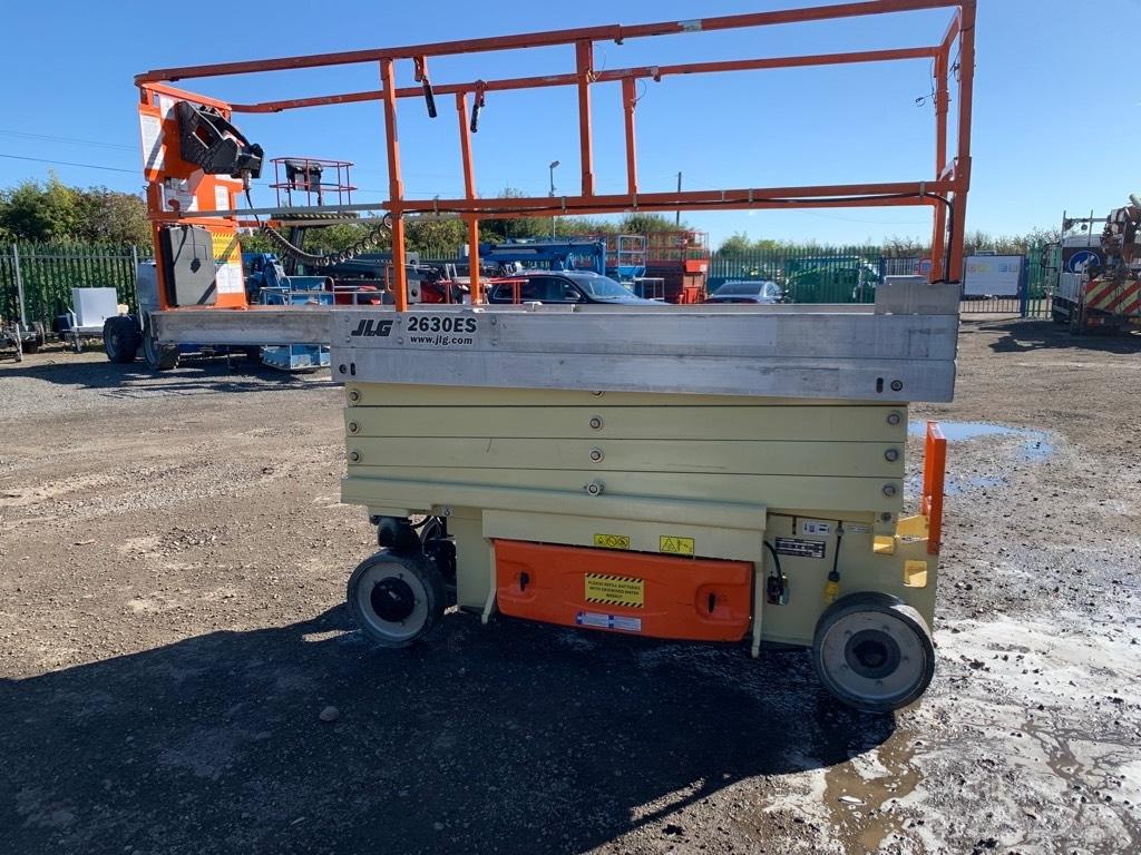 JLG ES2630 Підйомники-ножиці