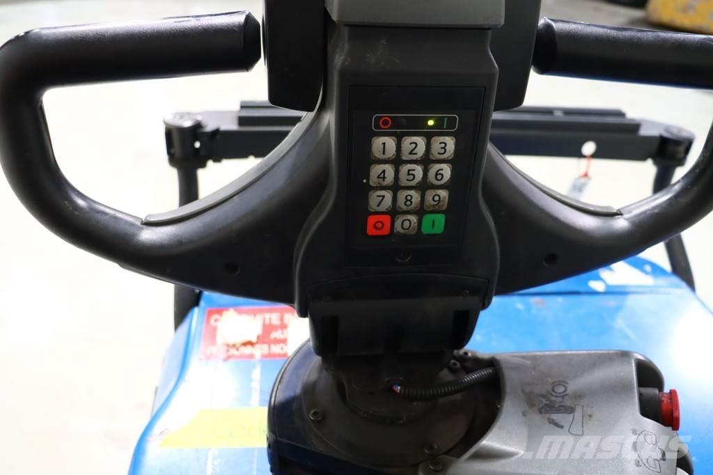 Toyota OSE120 Підбирачі замовлень з нижніх ярусів
