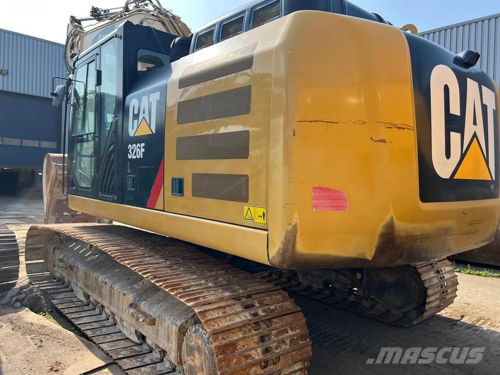 CAT 326FL Гусеничні екскаватори
