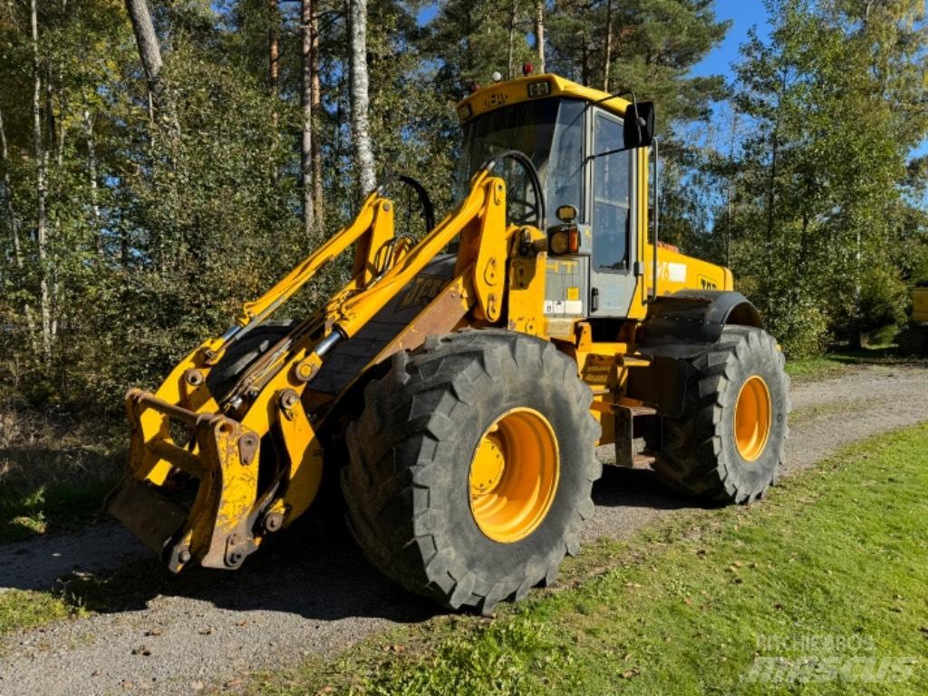 JCB 426 Agri (40 km/h) Фронтальні навантажувачі