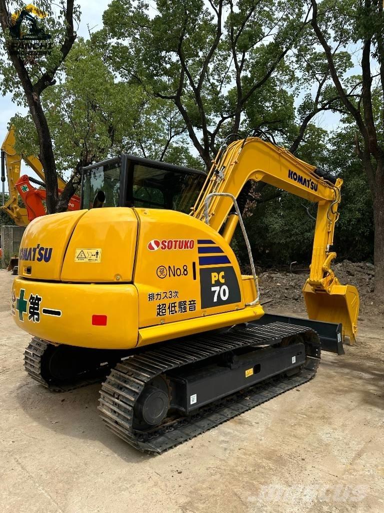 Komatsu PC70 Міні-екскаватори < 7т