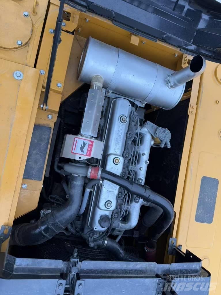 Sany SY 215 C Гусеничні екскаватори