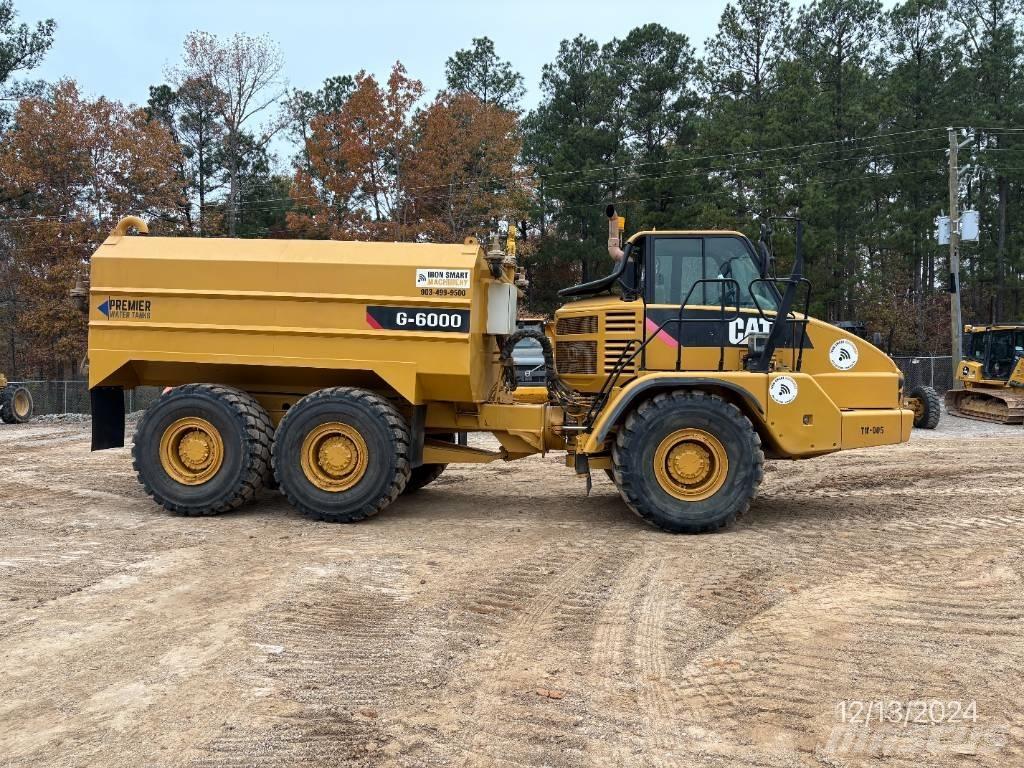 CAT 730 Поливальні машини