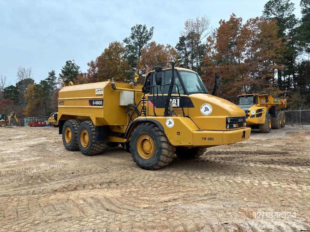 CAT 730 Поливальні машини
