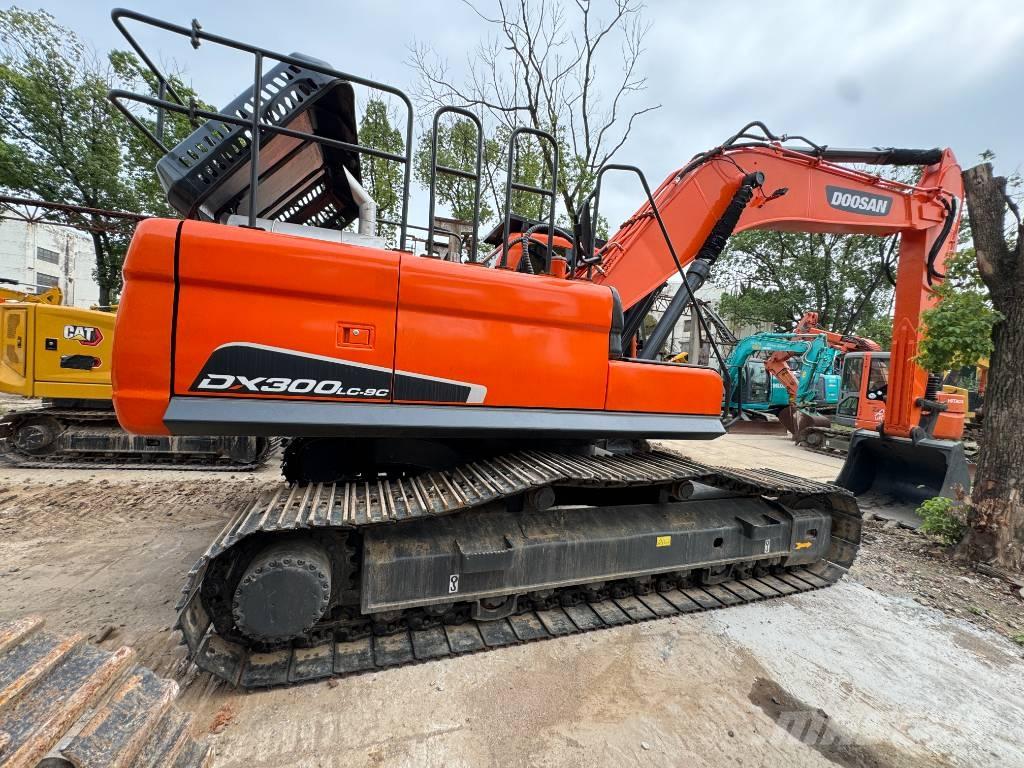 Doosan DX 300 Гусеничні екскаватори