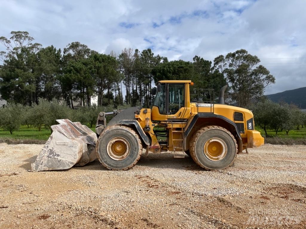 Volvo L 250 G Фронтальні навантажувачі