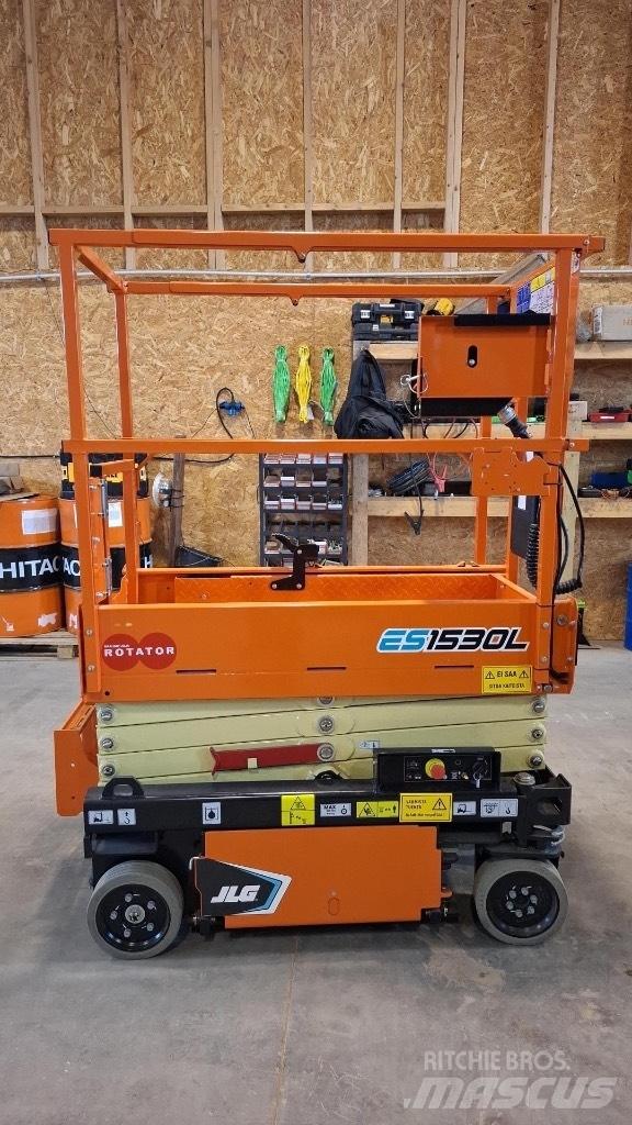 JLG ES 1530 L Підйомники-ножиці