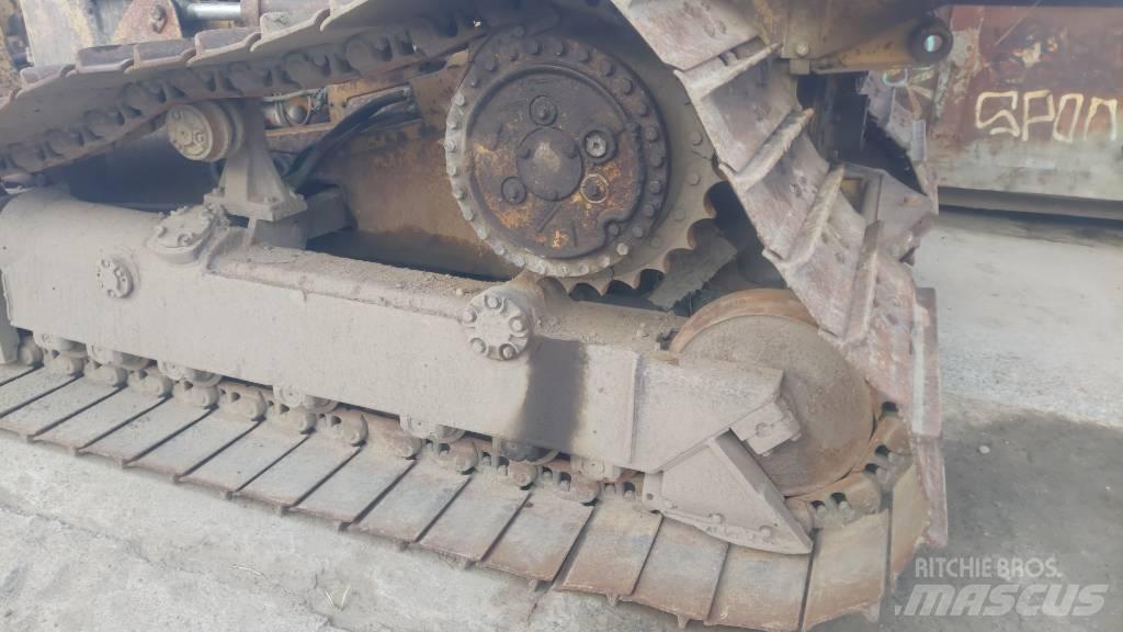 CAT D 4 LGP Гусеничні бульдозери