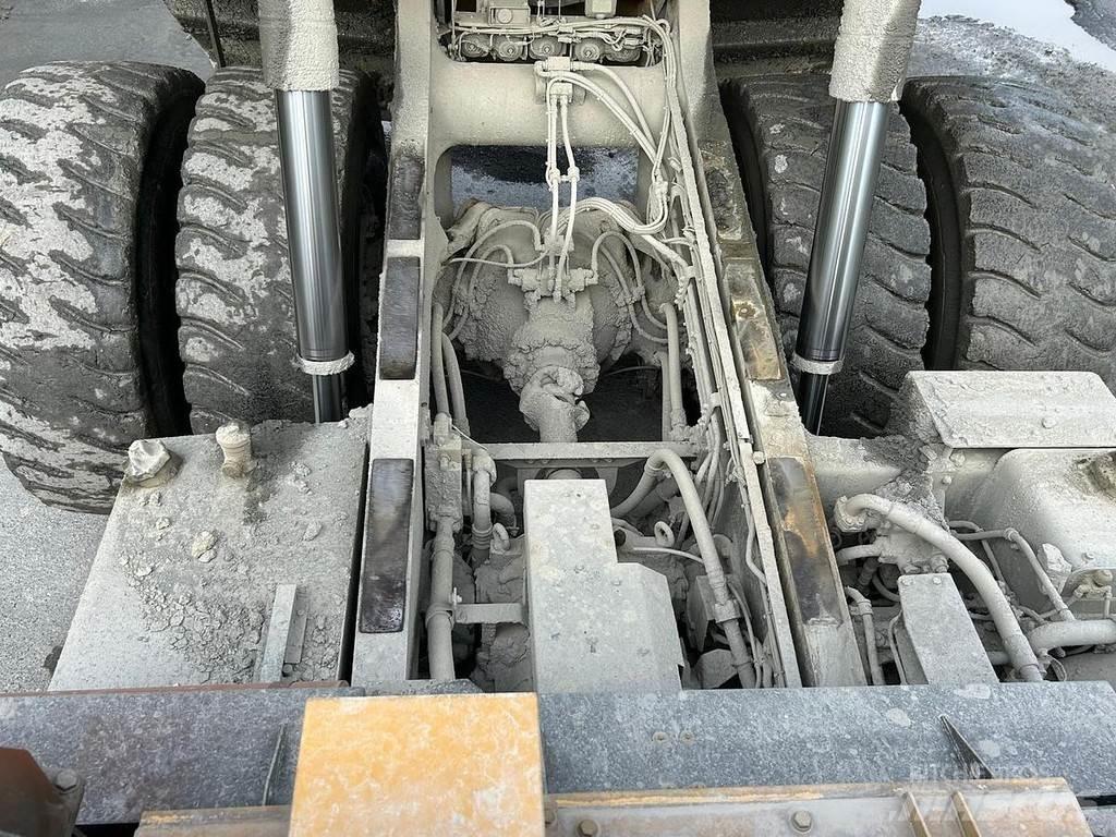 Komatsu HD605-7 Міні самоскиди