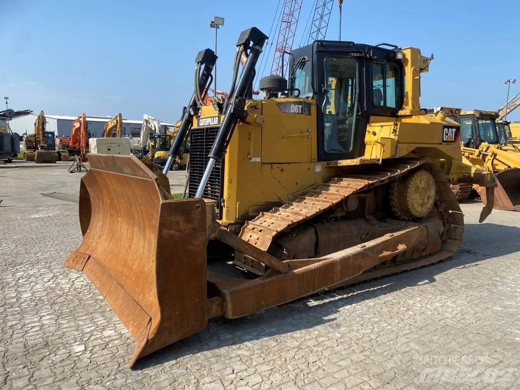 CAT D6T XL NVT Гусеничні бульдозери