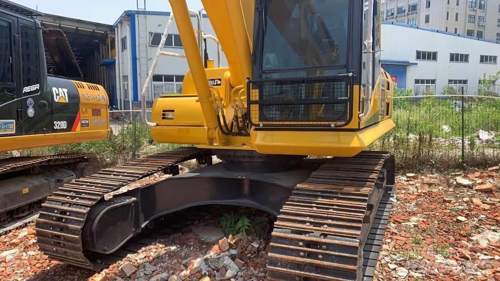 Komatsu PC 210 LC Гусеничні екскаватори