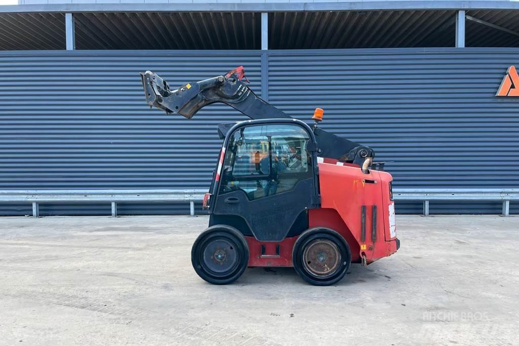 JCB R260 Трельовочні трактора