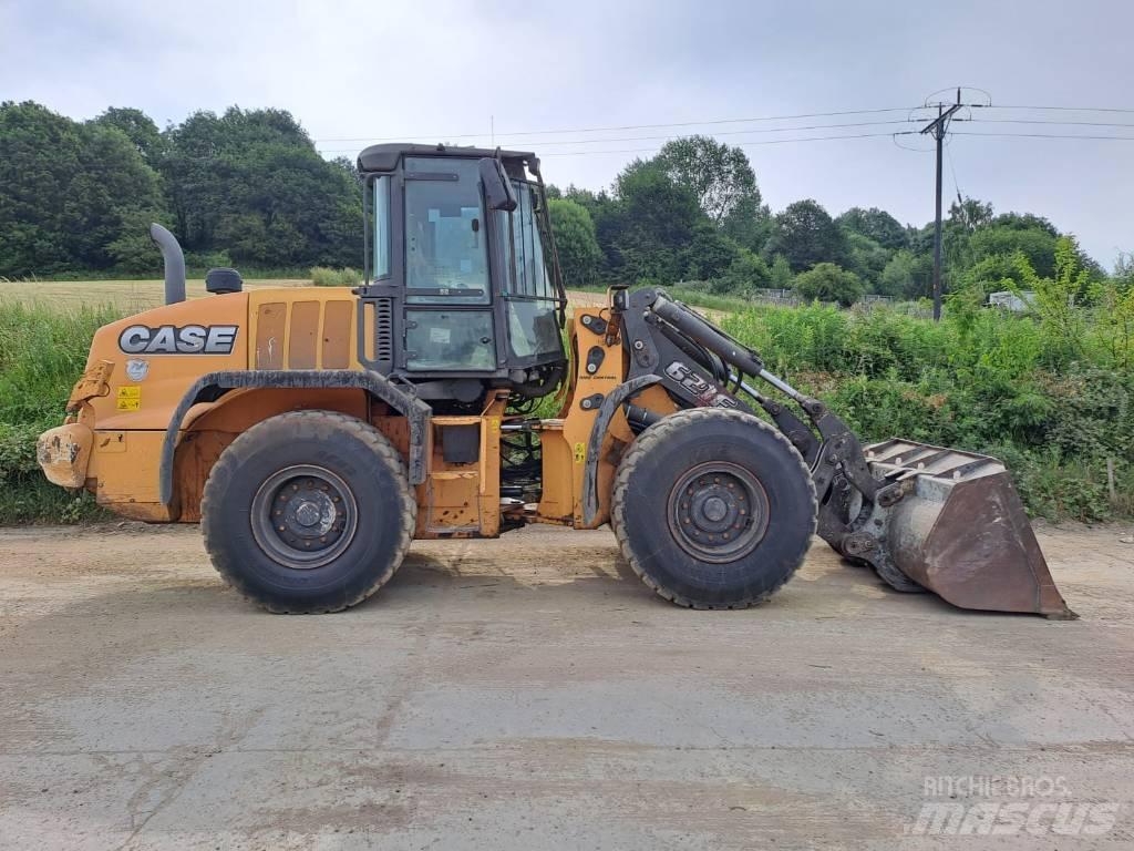 CASE 621 F XT Фронтальні навантажувачі