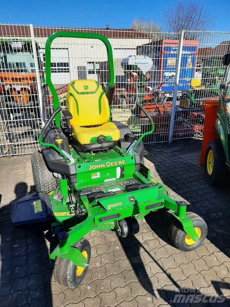 John Deere Z 740R Косилки