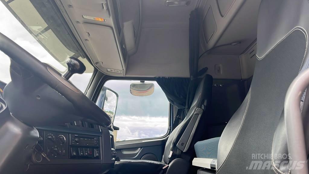 Volvo VOLVO FH 6*2 Шасі з кабіною