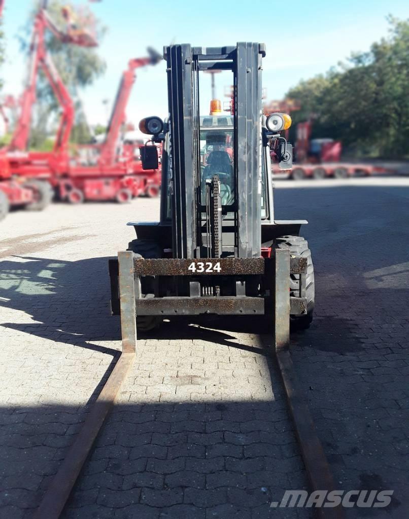 Ausa C 300 H X4 Навантажувачі підвищеної прохідності