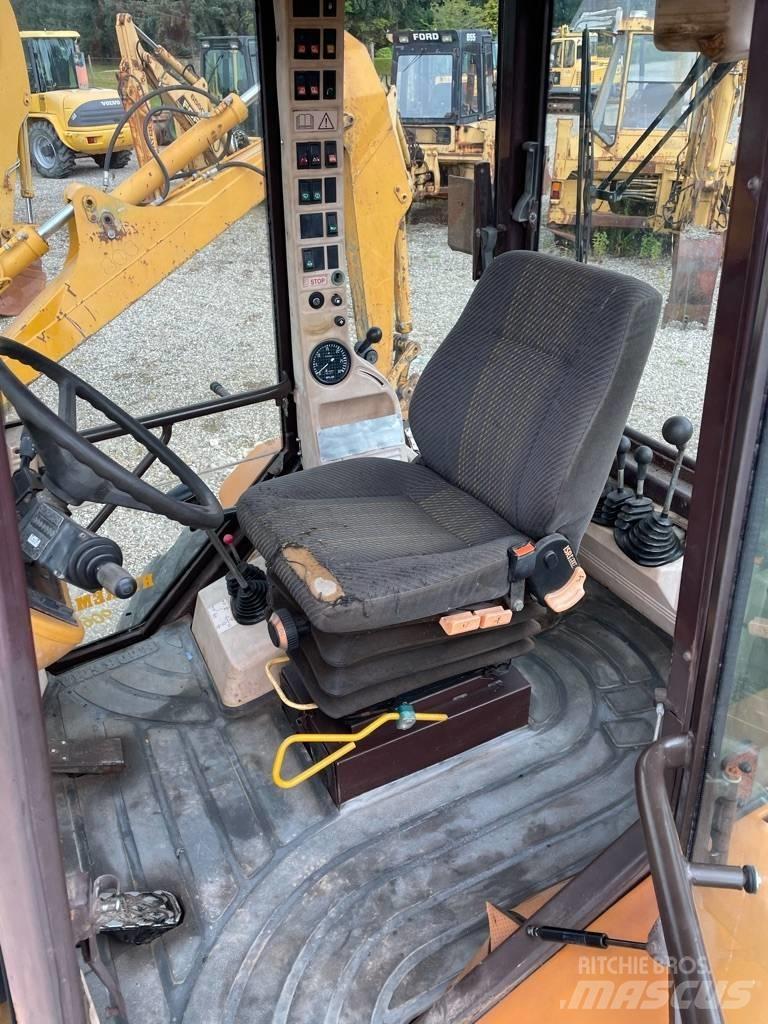 Hydrema 906B Екскаватори-навантажувачі
