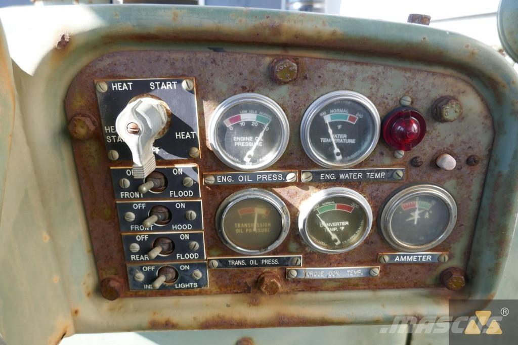 CAT D7F Ex-army Гусеничні бульдозери