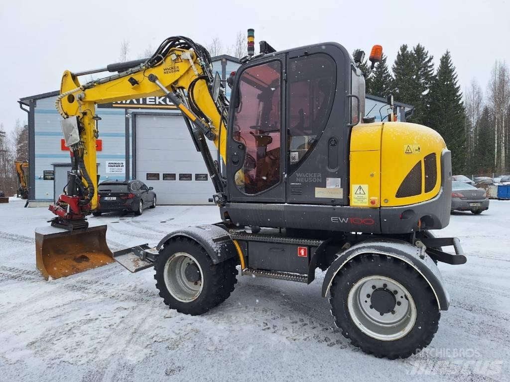 Wacker Neuson 9503-2 Колісні екскаватори