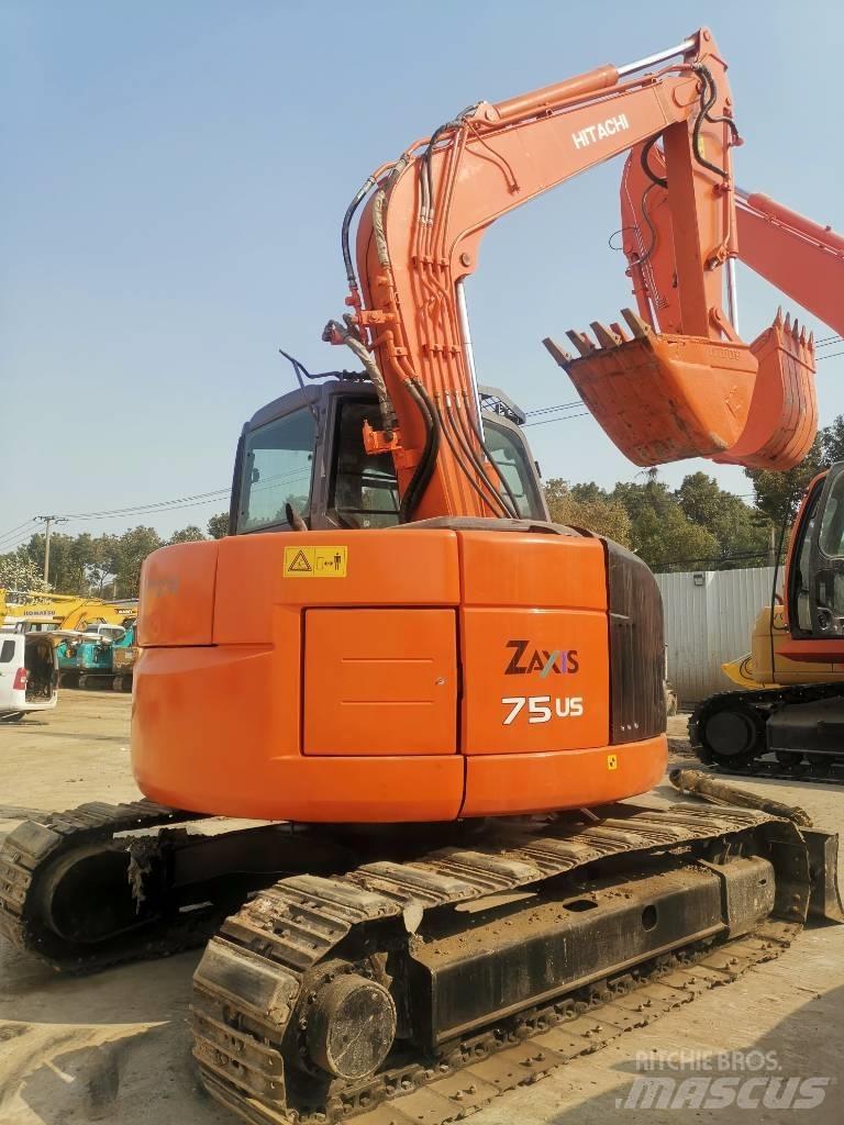 Hitachi ZX 75 Гусеничні екскаватори