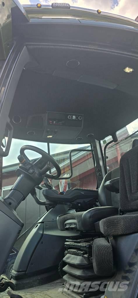 Valtra Q 285 Трактори