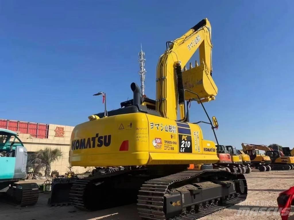 Komatsu 210LC-8 Гусеничні екскаватори