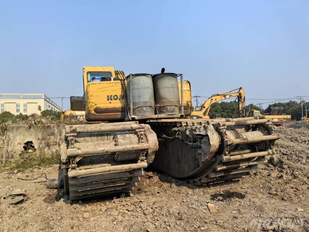 Komatsu PC 200-6 Екскаватори-амфібії
