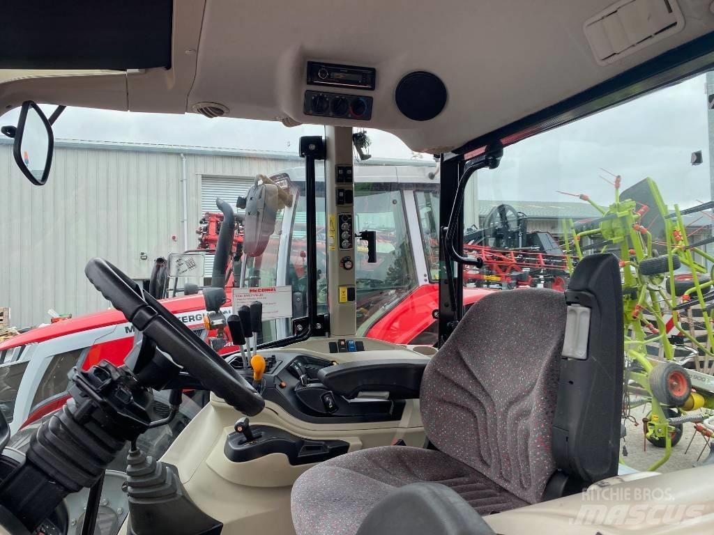 Massey Ferguson 5711 Трактори