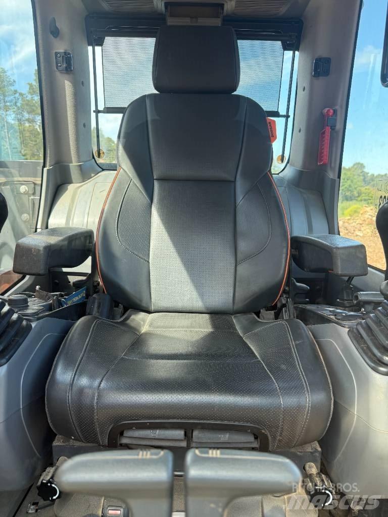 Doosan DX 235 LCR Гусеничні екскаватори