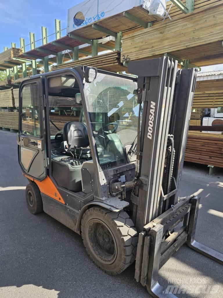 Daewoo Doosan D35C - 7 Дизельні навантажувачі